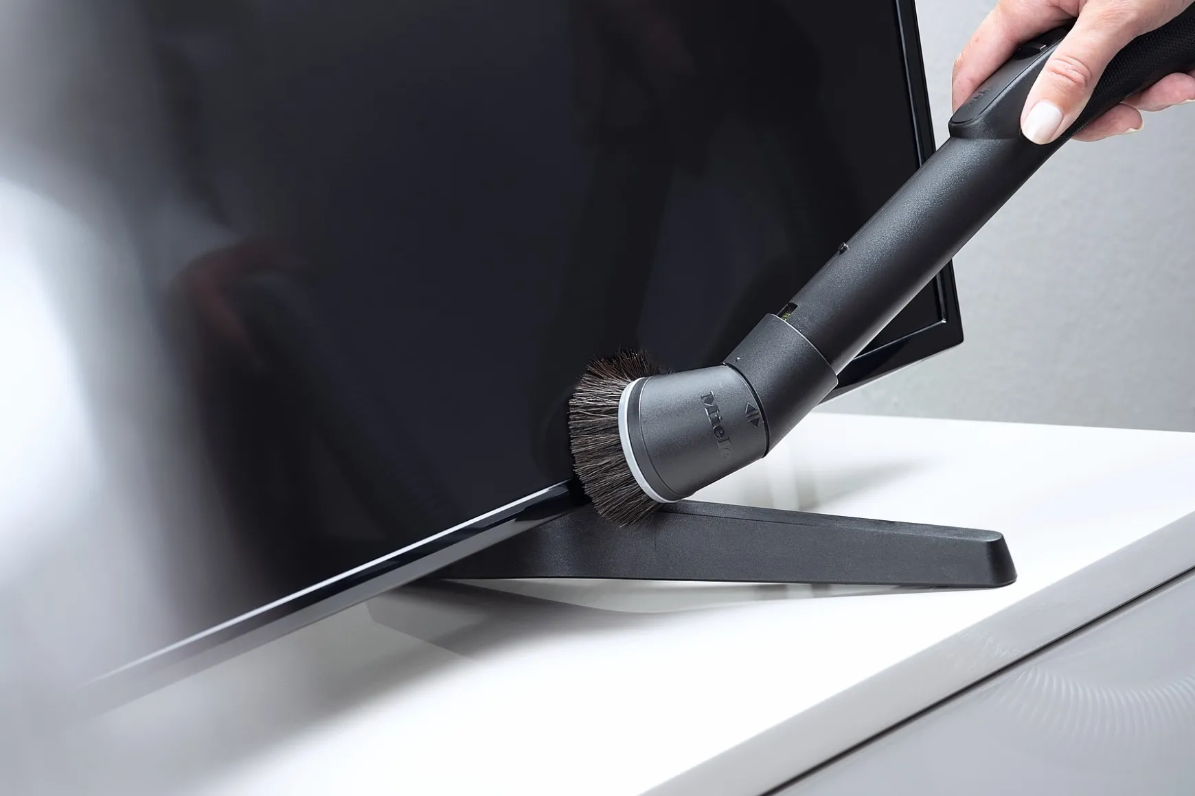 Dusting Brush With Flexible Swivel Joint<Miele Cheap