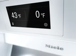 F 2412 Vi<Miele Hot